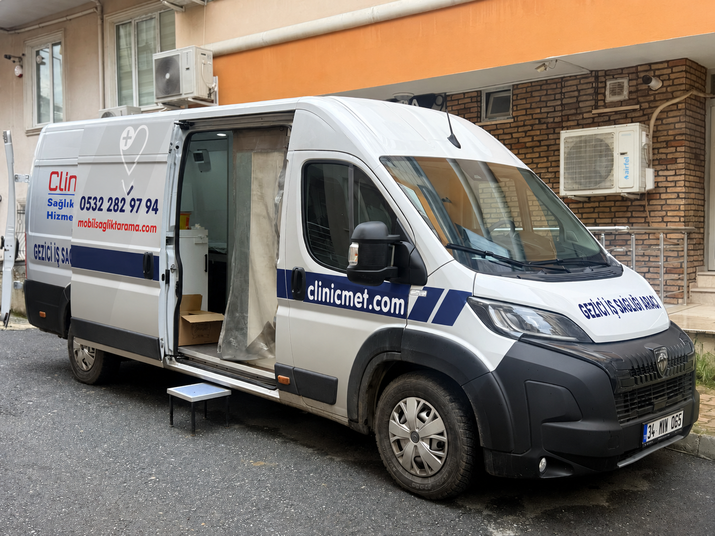 İstanbul mobil sağlık taraması için gezici iş sağlığı sağlık aracı
